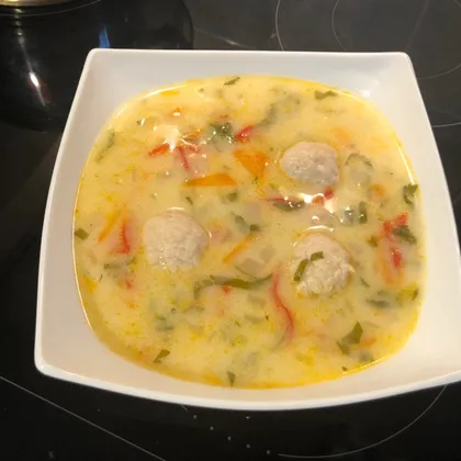 Болгарский суп Топчета (суп с мясными шариками)