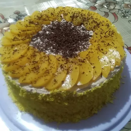 Бисквитный тортик с консервированными персиками