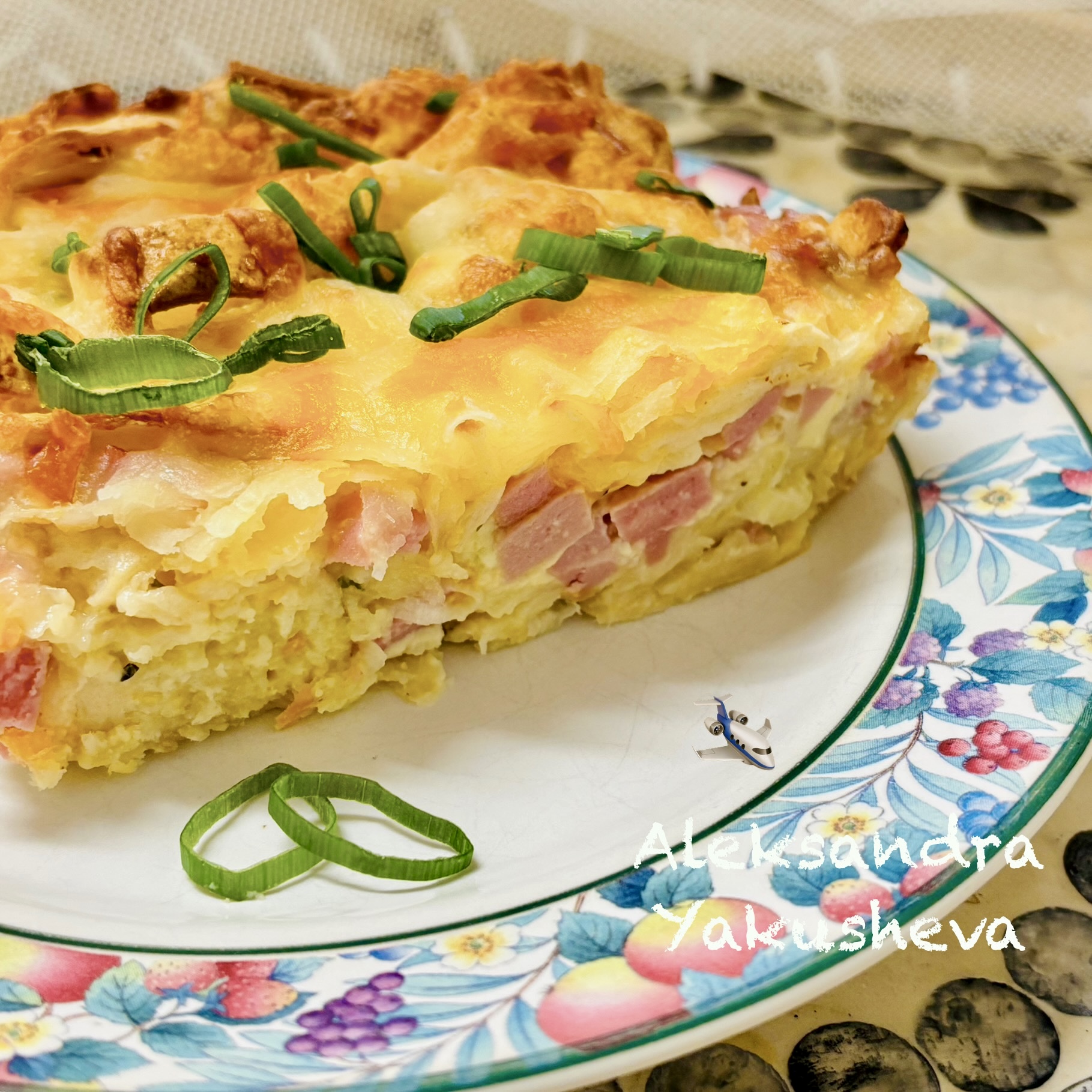 Ленивый пирог из лаваша, с колбасой и сыром