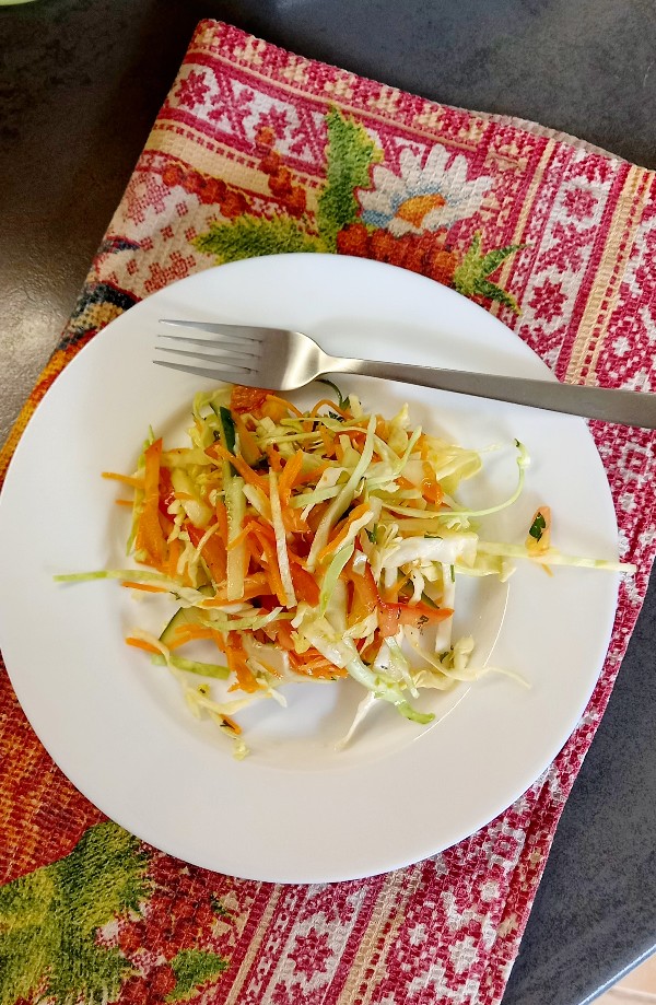 Салат из белокочанной капусты с морковкой по-корейски 🥗