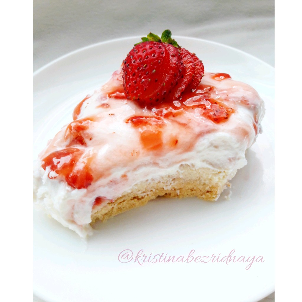 Клубничный десерт