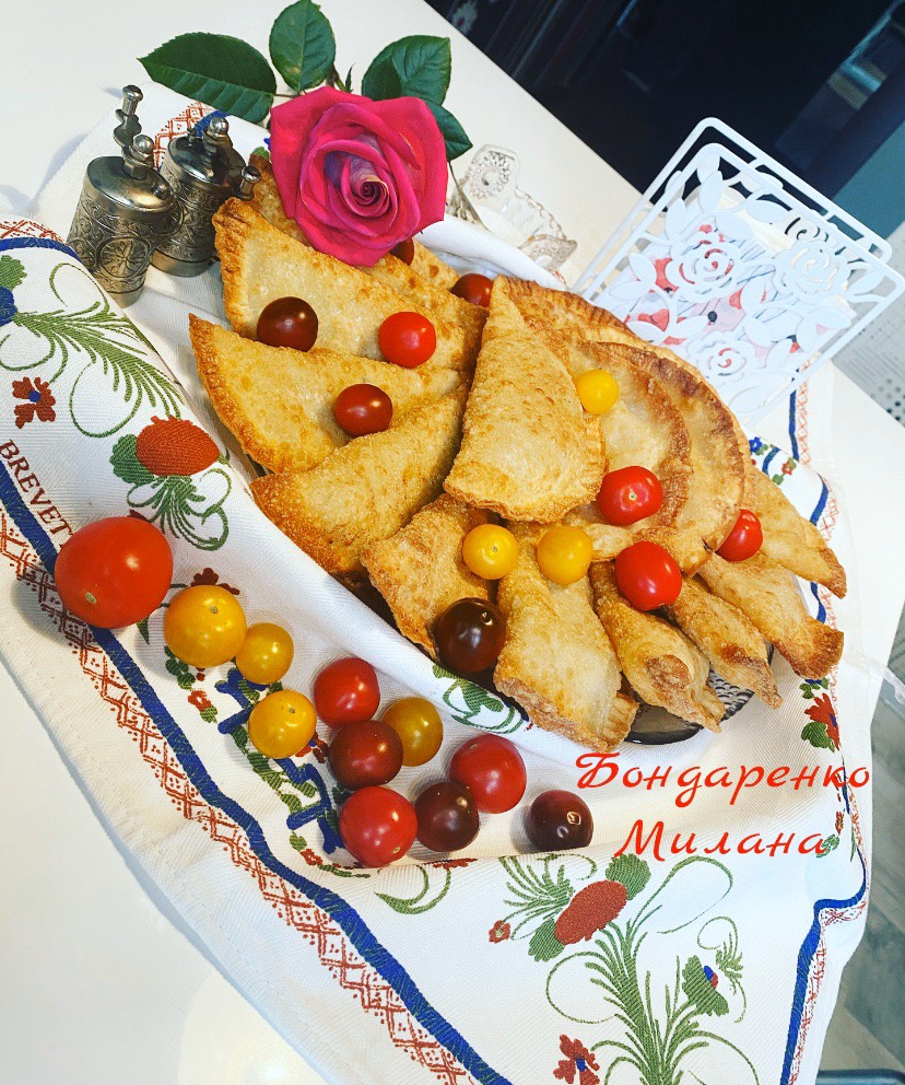 Ленивые чебуреки за 5 минут. 😎 🥟 Быстро, просто, вкусно 🤤 - рецепт  автора ⚜️𝓑𝓸𝓷𝓭𝓪𝓻𝓮𝓷𝓴𝓸 𝓜𝓲𝓵𝓪𝓷𝓪⚜️