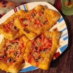 Пицца из слоёного теста 🍕