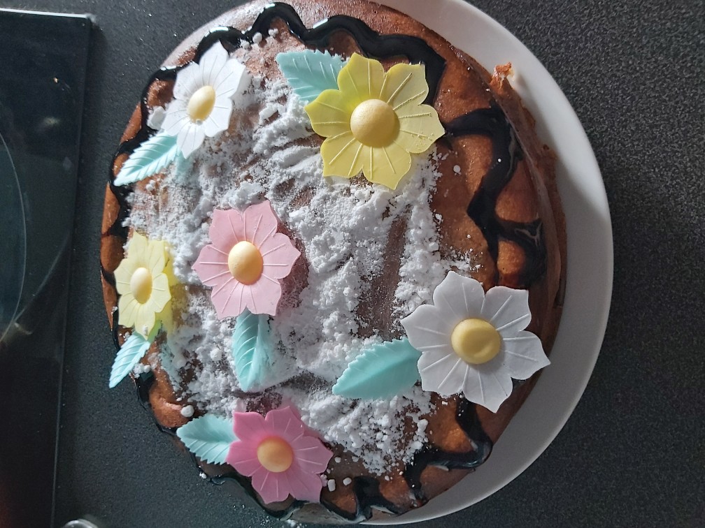 Творожно-банановая запеканка с черносливом