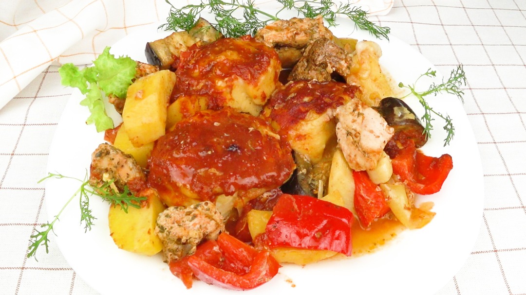 Луковые рулетики с мясом и овощами | Onion rolls with meat and vegetables