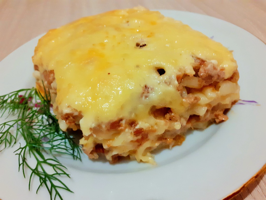 Домашняя лазанья с макаронами и фаршем в духовке