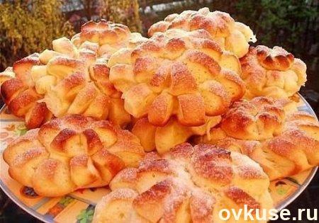 Плюшки с корицей "Хризантемы"