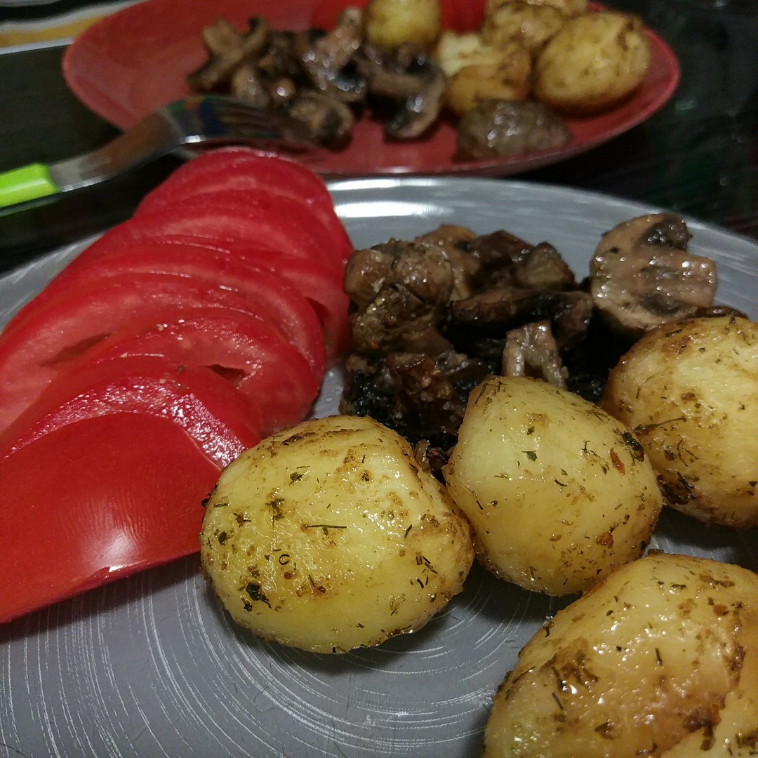 Запечённый молодой картофель с грибами #неПП