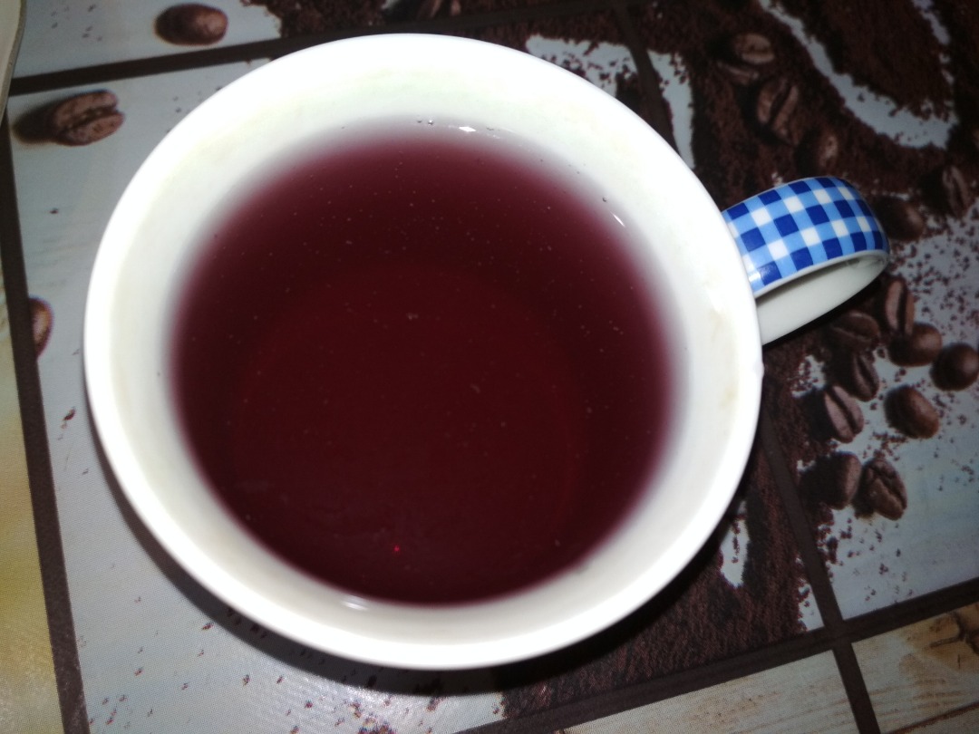 Компот из замороженных ягод и сушеных яблок