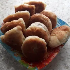 Пирожки и беляши с мясом