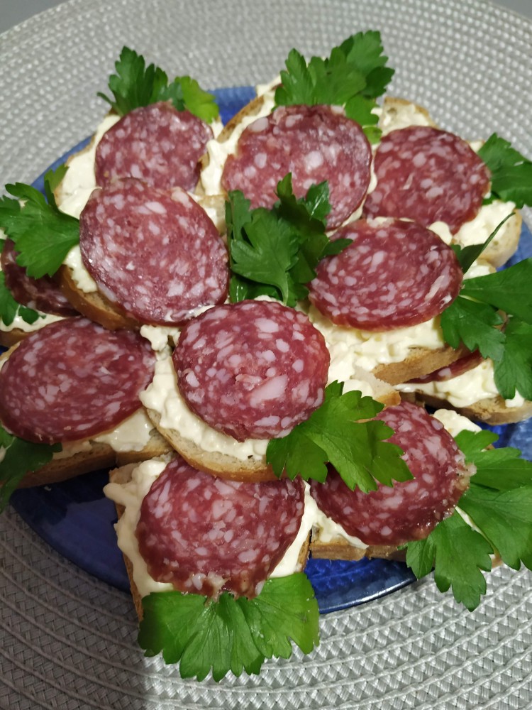 Бутерброды с плавленым сыром