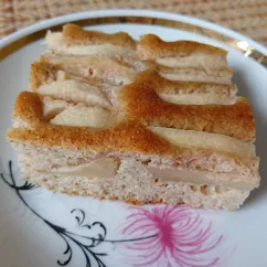 Банановая шарлотка из цельнозерновой муки без сахара