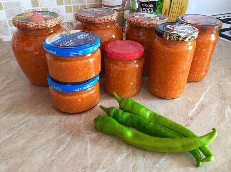 Аджика с яблоками