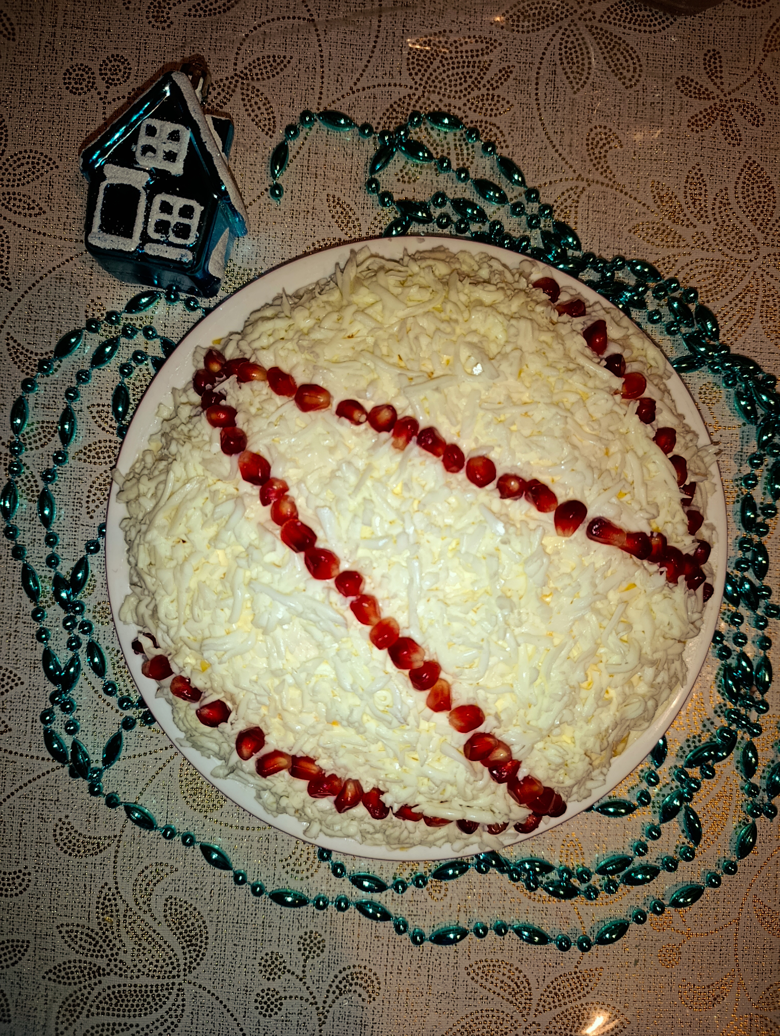 Новогодний салат "Бусы на снегу"