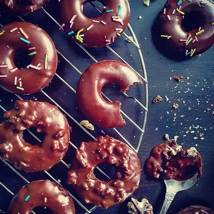 Шоколадные постные пончики в духовке