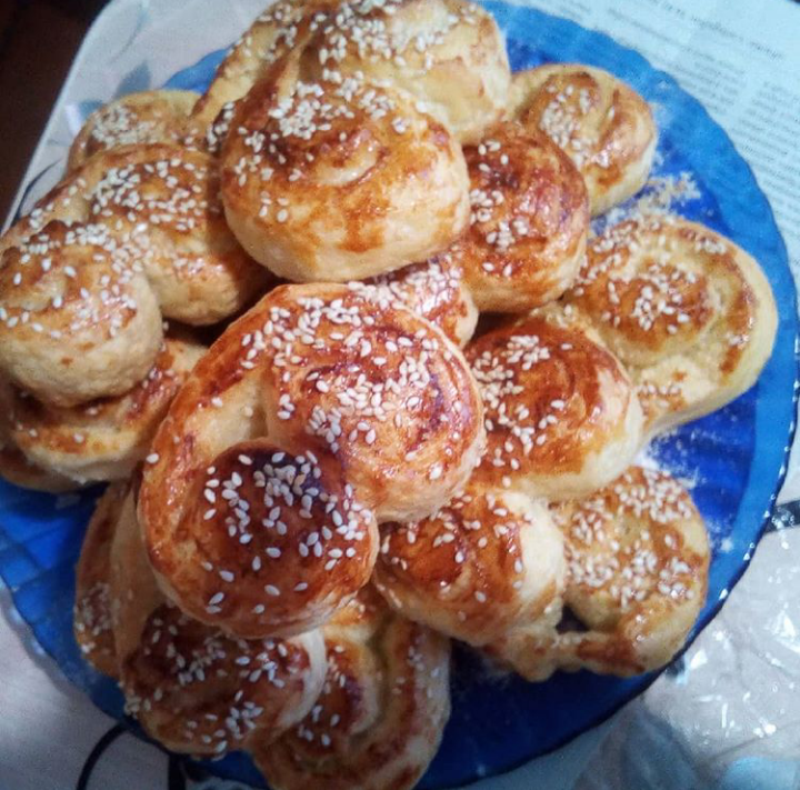 Ушки из слоёного теста