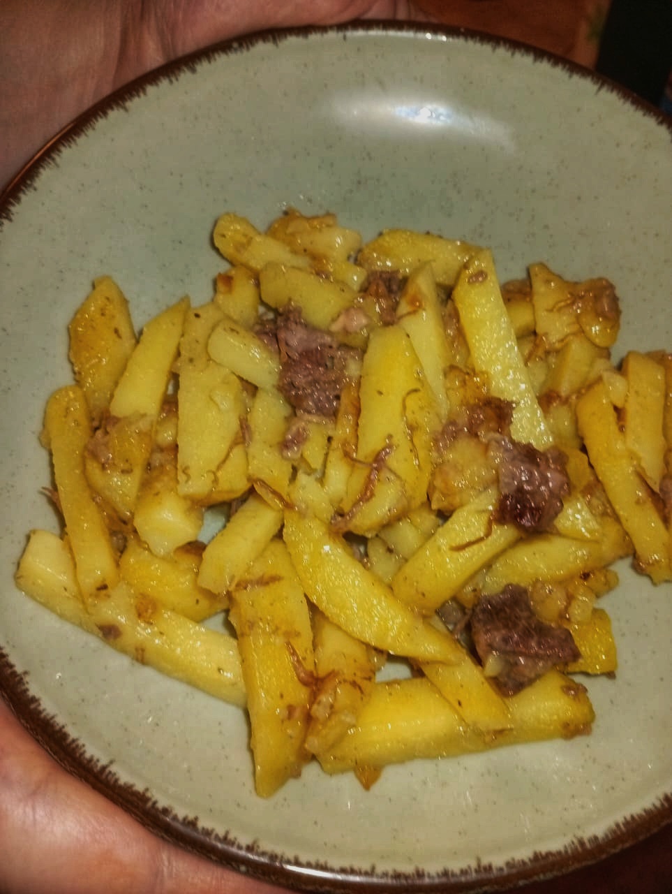 Картошка с тушенкой 