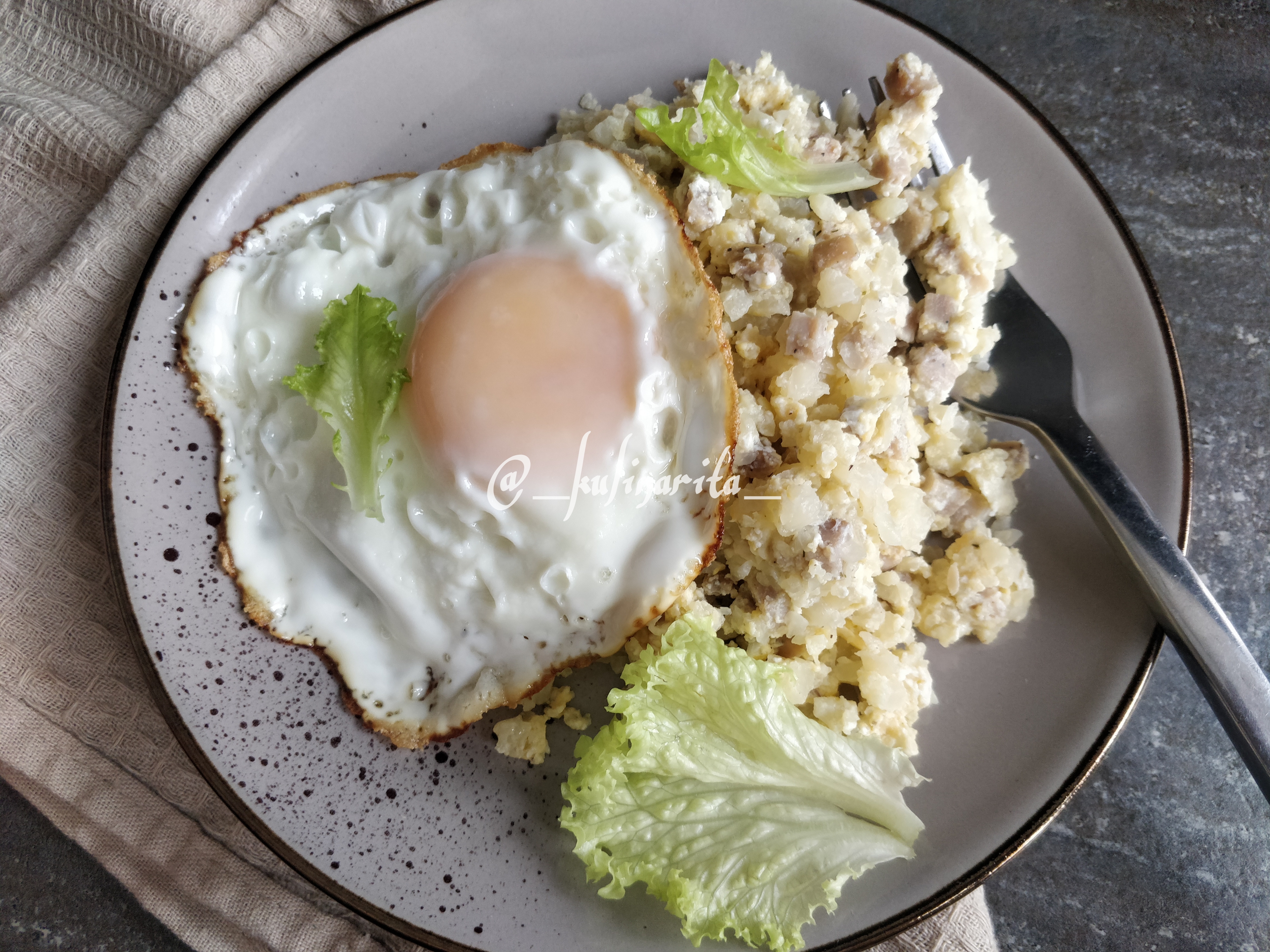 Цветная капуста с ветчиной и яйцом