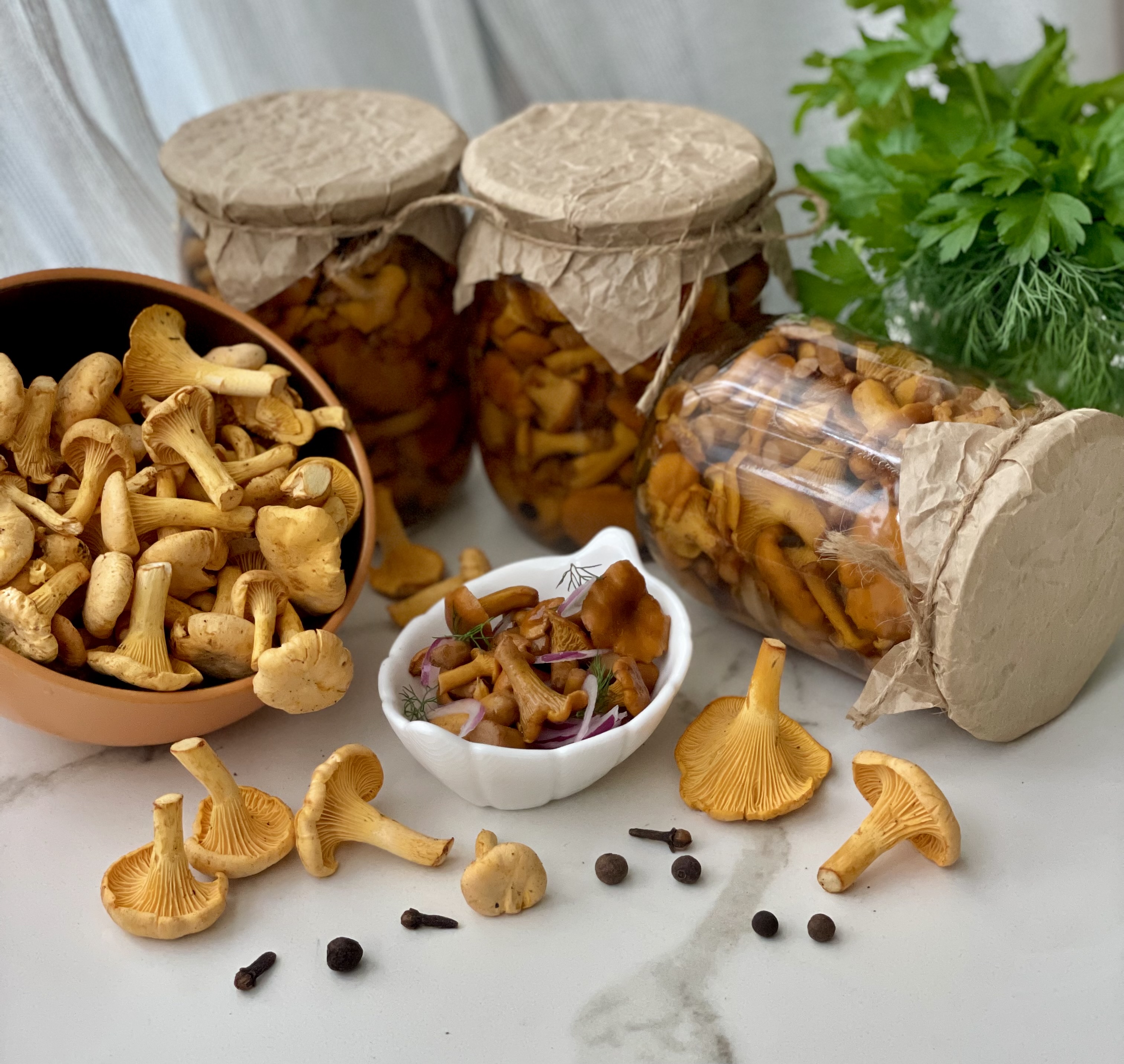 Маринованные лисички 