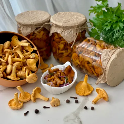 Маринованные лисички 