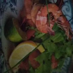 Салат с креветками и авокадо 🥗🥑🦐