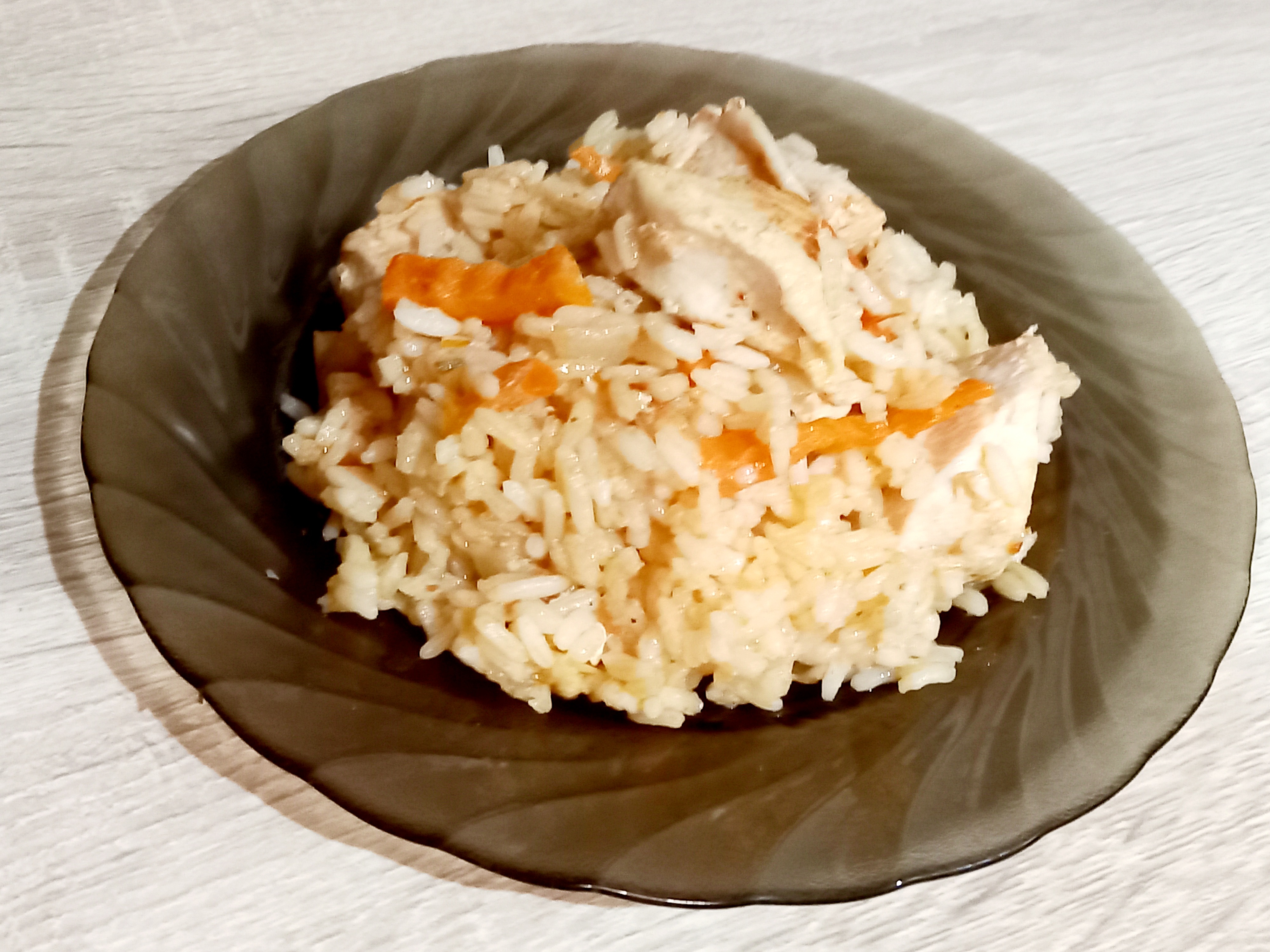 Куриная грудка с рисом и овощами