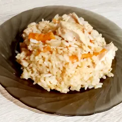 Куриная грудка с рисом и овощами