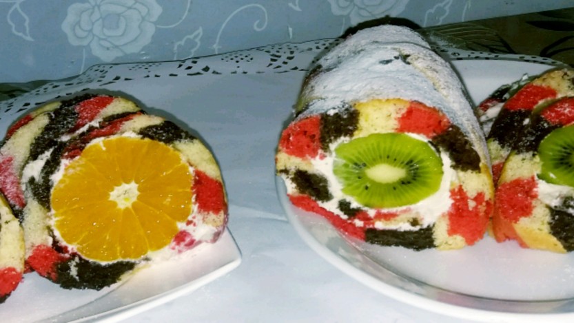 Рулет с фруктами