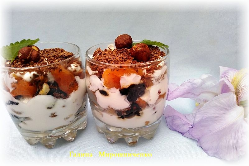 Десерт из сухофруктов и орехов