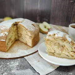 Шарлотка с яблоками без разрыхлителя