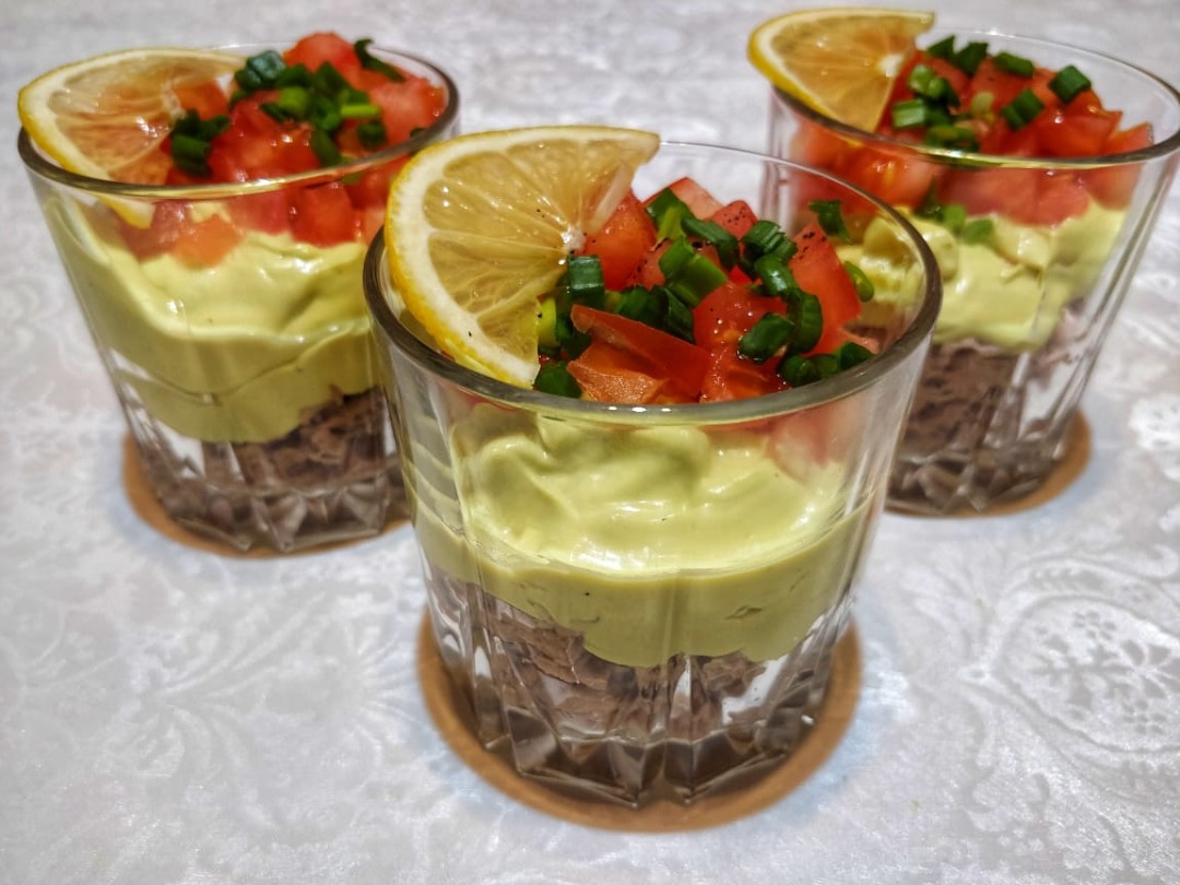Салат-коктейль с тунцом – кулинарный рецепт