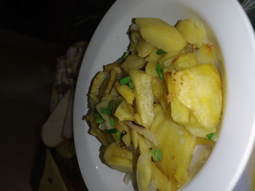 Картофель🥔 жаренный с луком