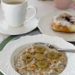 Заварная овсяная каша + булки