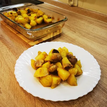 Запечённая картошка с шампиньонами в духовке