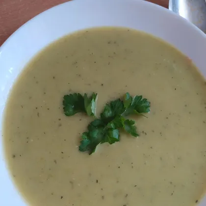 Гороховый суп-пюре с мятой (веганский)