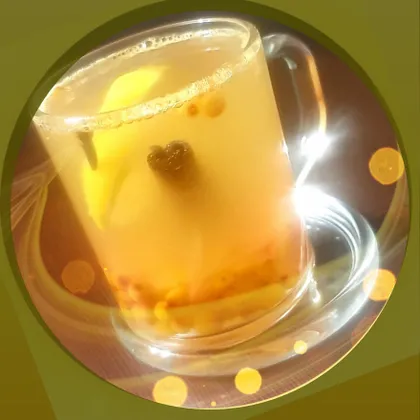 Чай с облепихой, корицей, гвоздикой, имбирём и лимоном с мёдом