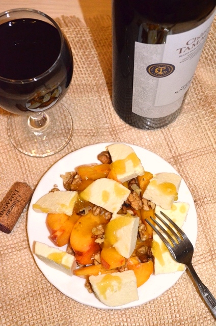 Персики с сыром, мёдом, орехами #спас