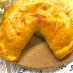 Гурийские хачапури с перепелиными яйцами и оливковым маслом 🥐