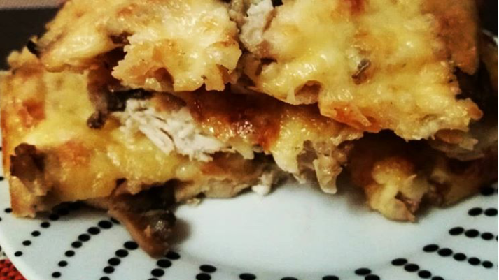 Жюльен с курицей и шампиньонами в сливочном соусе