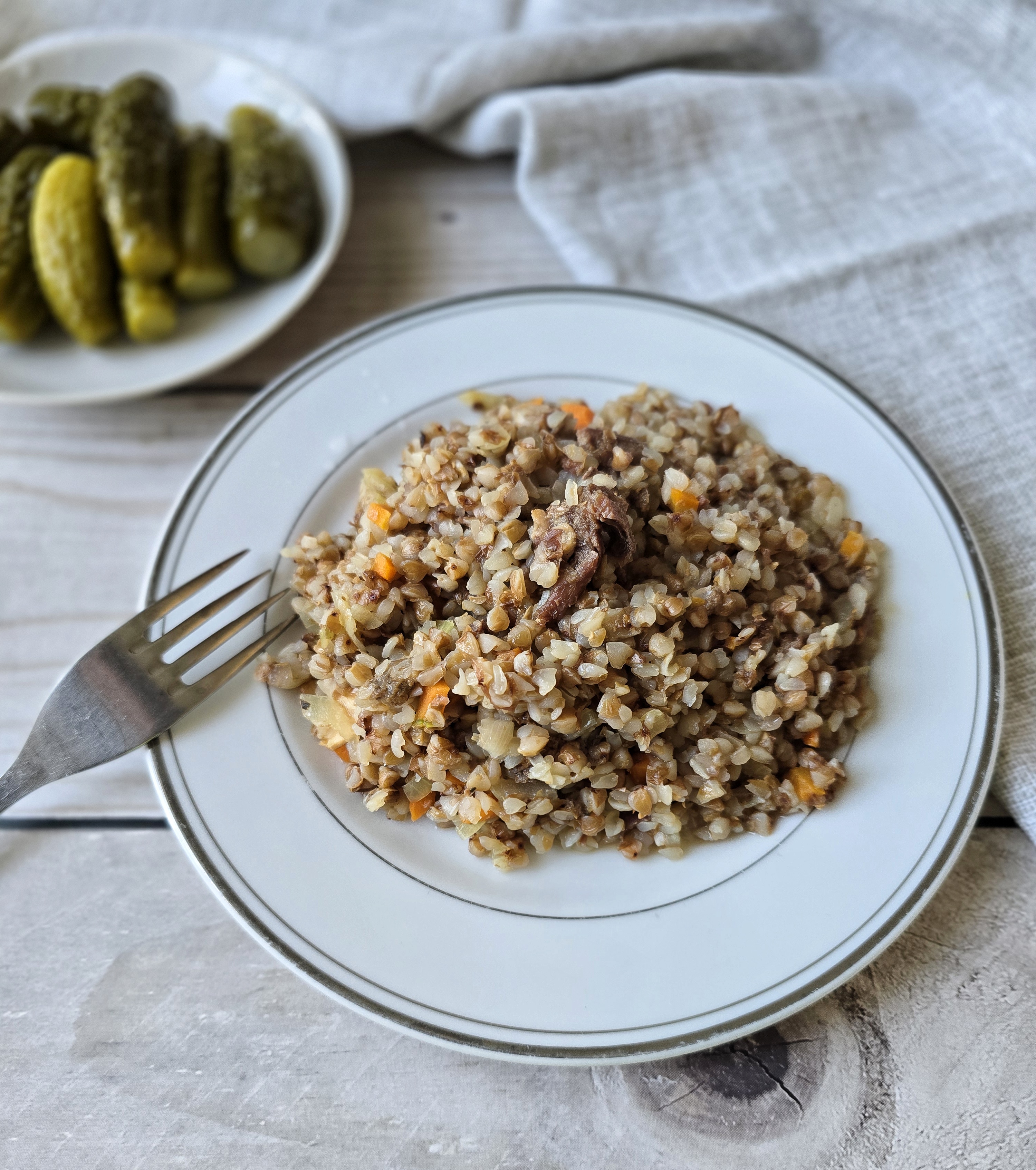 Гречка с тушенкой