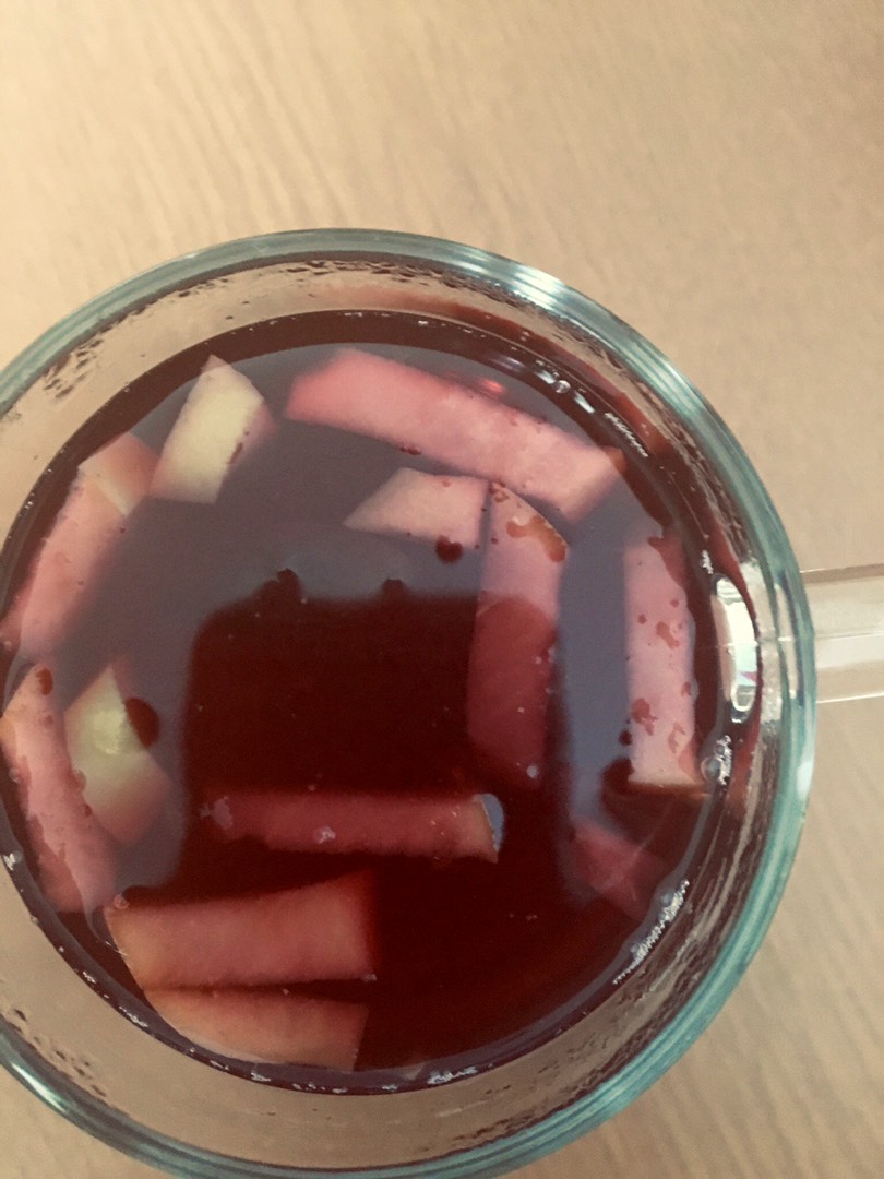 Компотик с жимолостью и яблоками