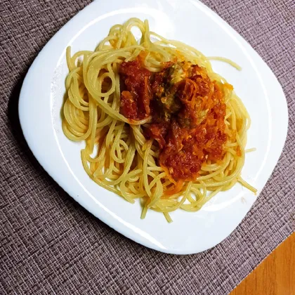 Спагетти с индюшиными фрикадельками