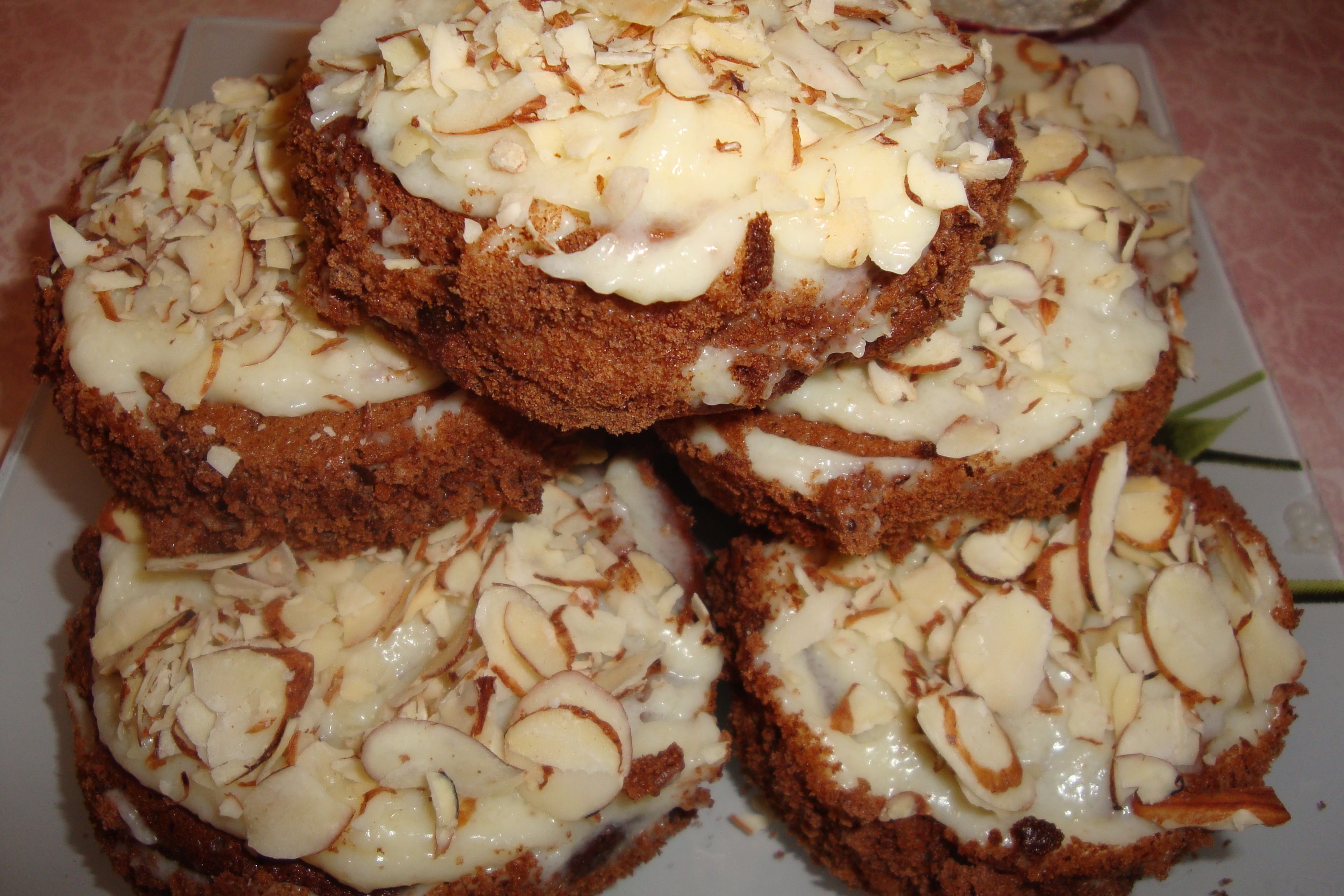 Двойное пирожное с кремом