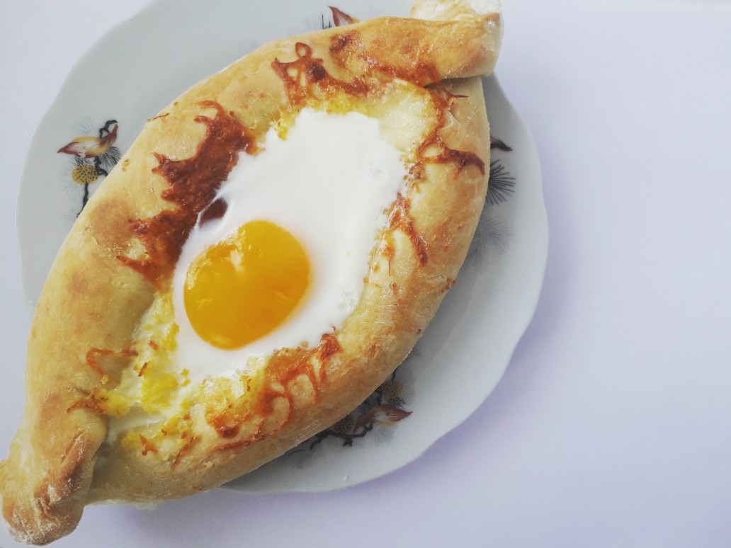 Хачапури по-аджарски