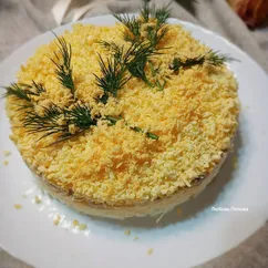 Салат Мимоза с горбушей и сыром