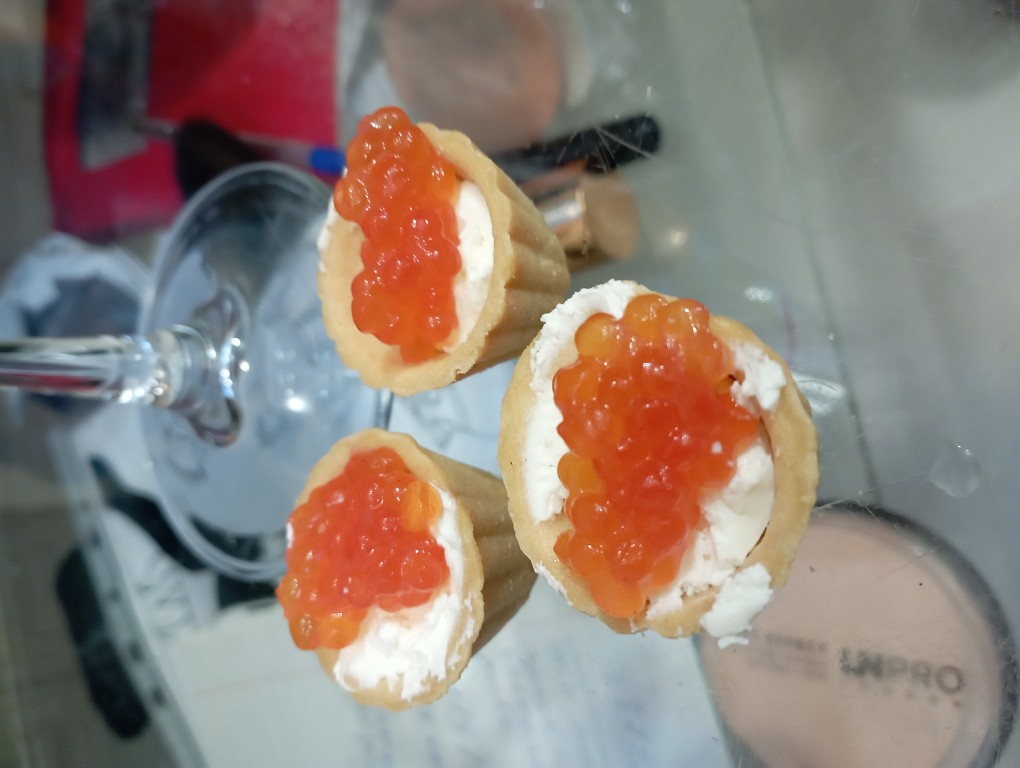 Тарталетки с икрой