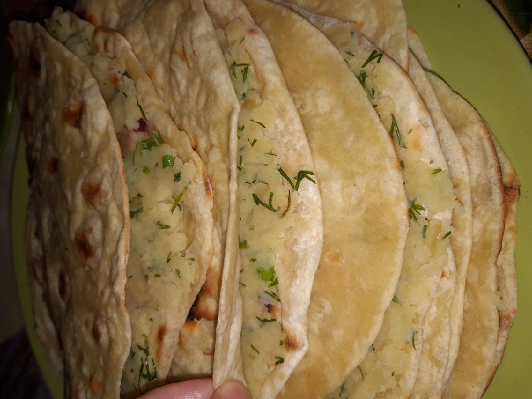 Кыстыбый - лепёшки с пюрешкой