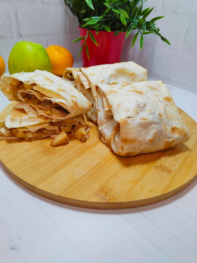 Штрудель с яблоками и корицей без теста