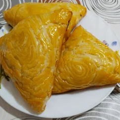 Слоёная самса с курицей