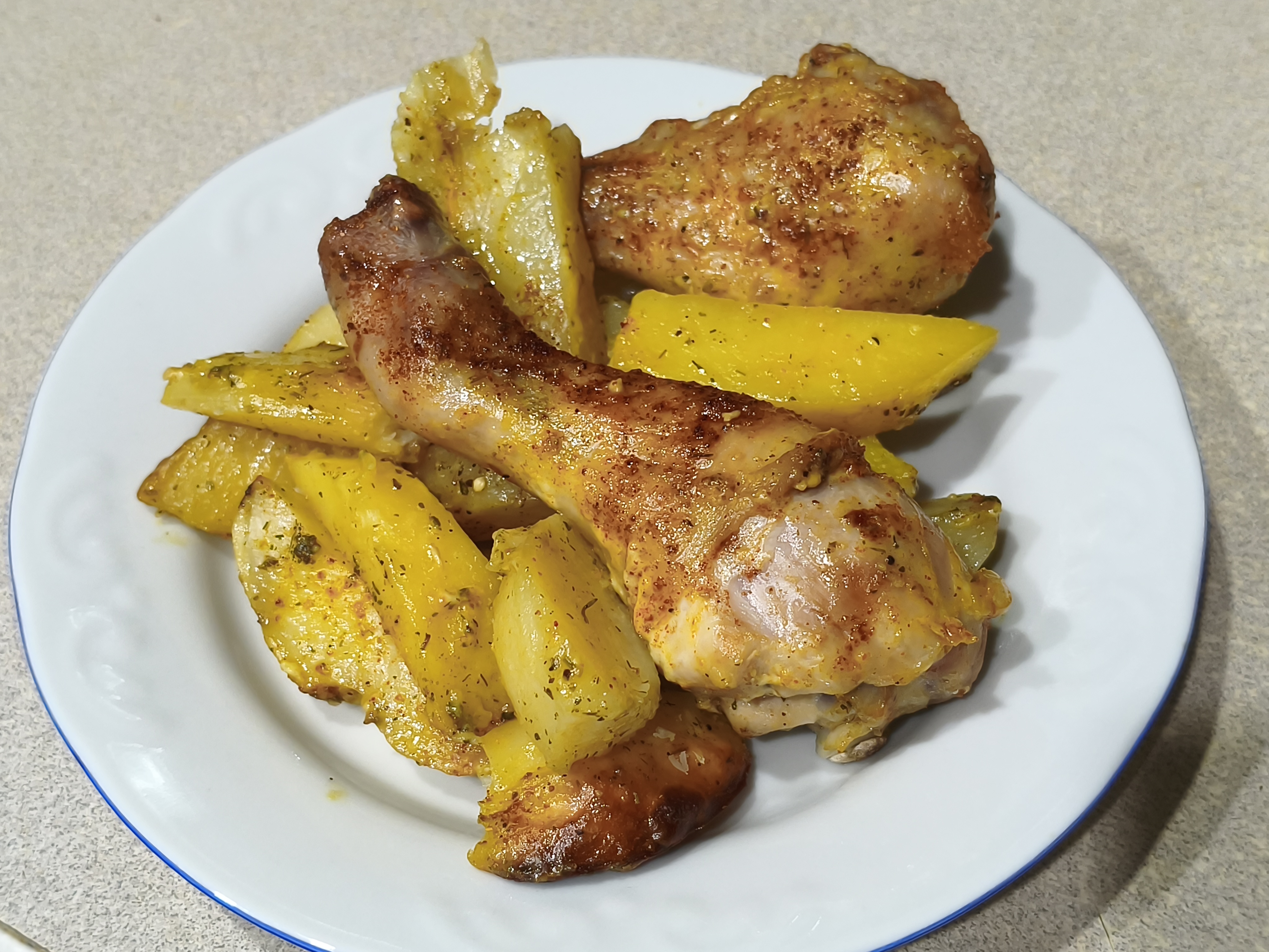 Куриные голени с картошкой